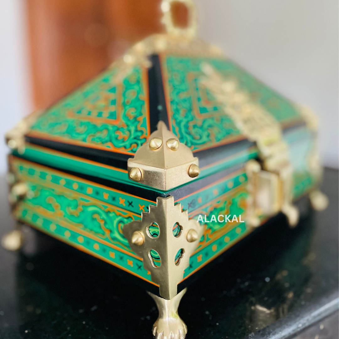 TRADITIONAL HANDCRAFTED WOODEN GREEN NETTURPETTI ( AMADAPETTI, ABHARANAPETTI, JEWEL BOX ) WITH TWO KEYS