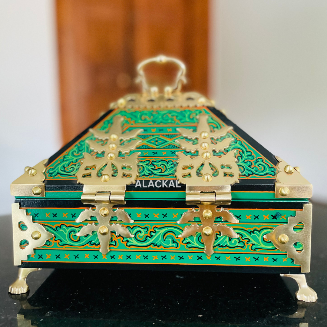 TRADITIONAL HANDCRAFTED WOODEN GREEN NETTURPETTI ( AMADAPETTI, ABHARANAPETTI, JEWEL BOX ) WITH TWO KEYS