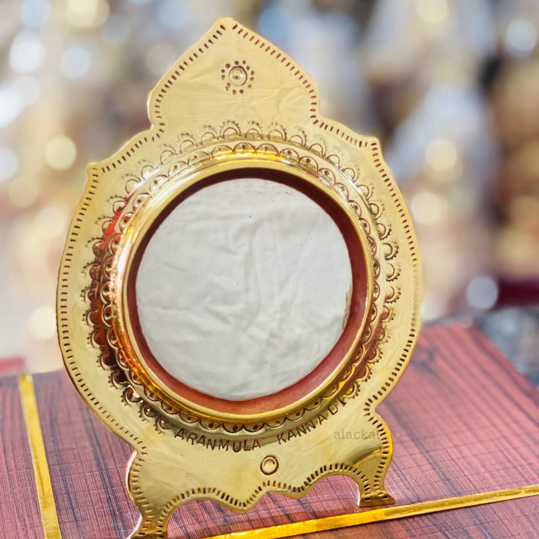 AUTHENTIC ARANMULA KANNADI WITH STAND | HANDCRFATED METAL MIRROR | GIFTING | SHOWPIECE