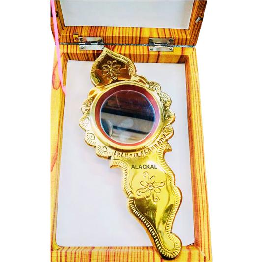 AUTHENTIC TRADITIONAL VALKANNADI ( ARANMULA KANNADI )