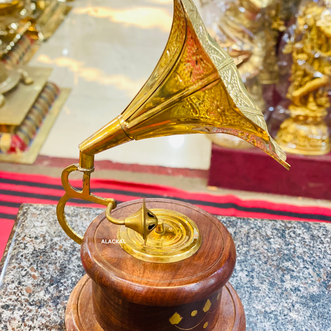 BRASS GRAMOPHONE MINIATURE | SHOWPIECE