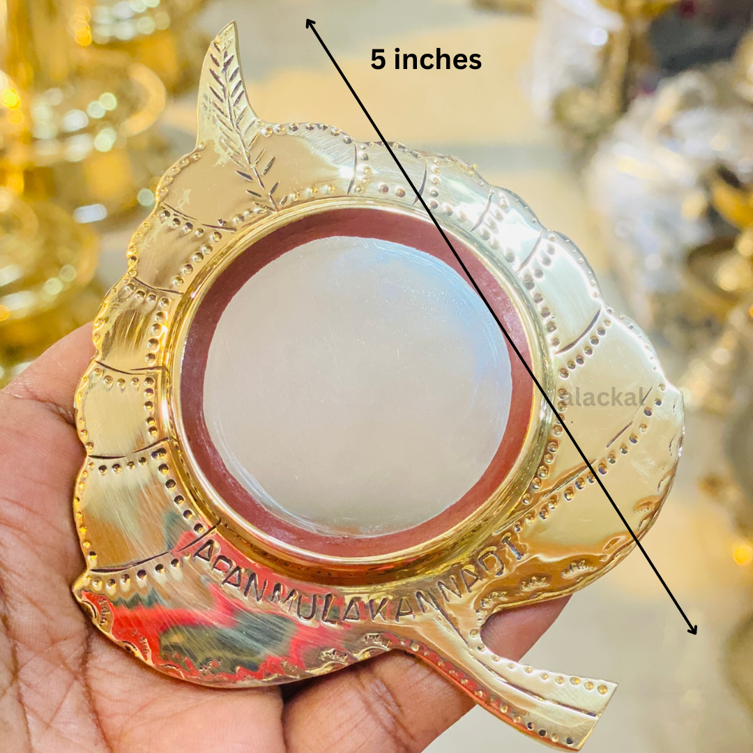 AUTHENTIC ARANMULA KANNADI ( AALILA SHAPE ) | LEAF SHAPED METAL MIRROR FOR GIFTING